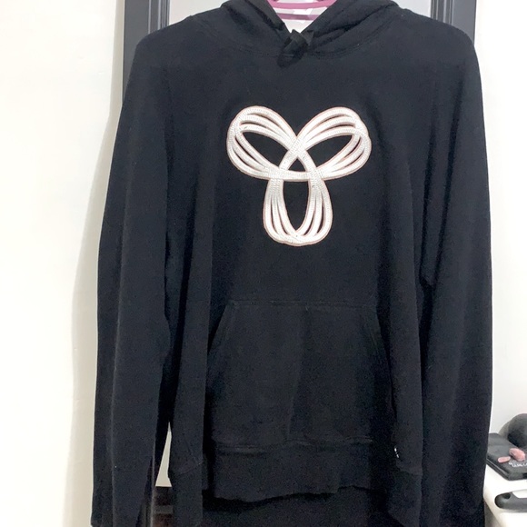 Aritzia TNA black hoodie - Picture 2 of 2